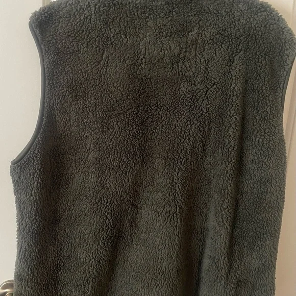 Women’s zip up Sherpa Vest 1XL - Picture 7 of 12